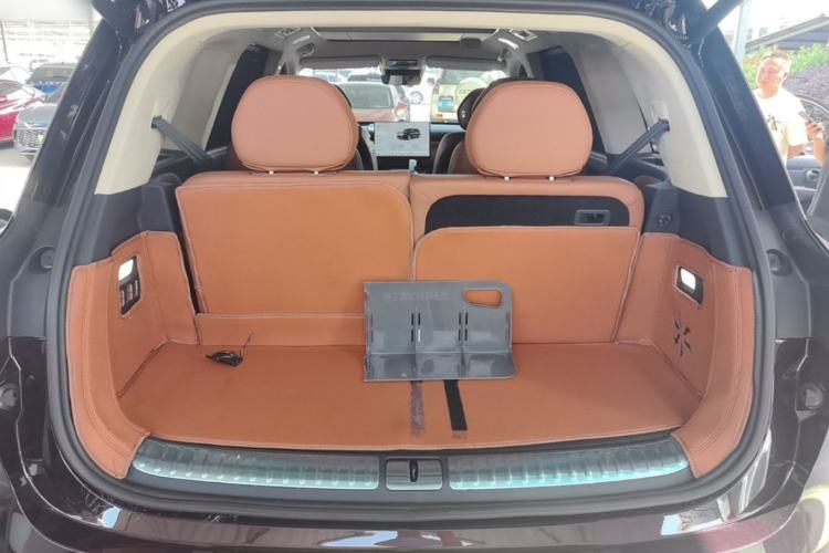 Used VOYAH Titan 2026 Model Max+ Trunk