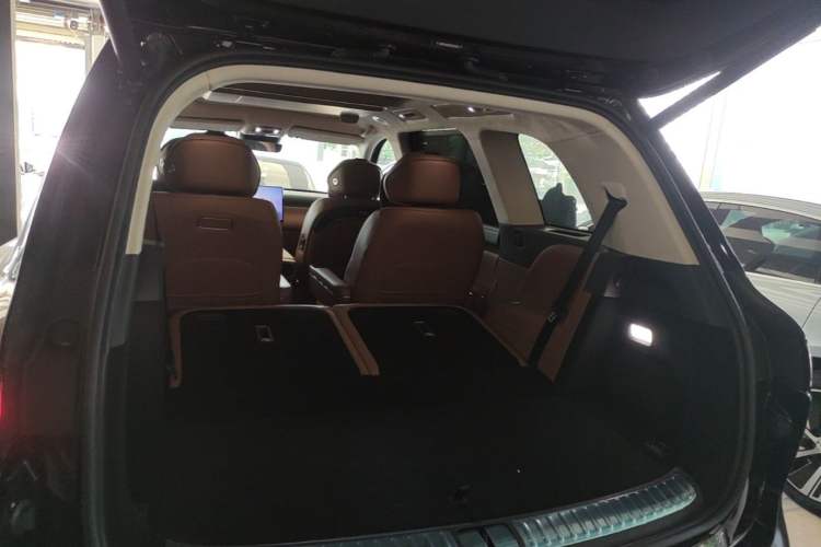 Used VOYAH Titan 2026 Model Max+ Trunk