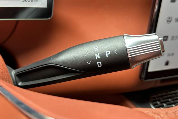 Used VOYAH Titan 2026 Model Ultra Gear Lever