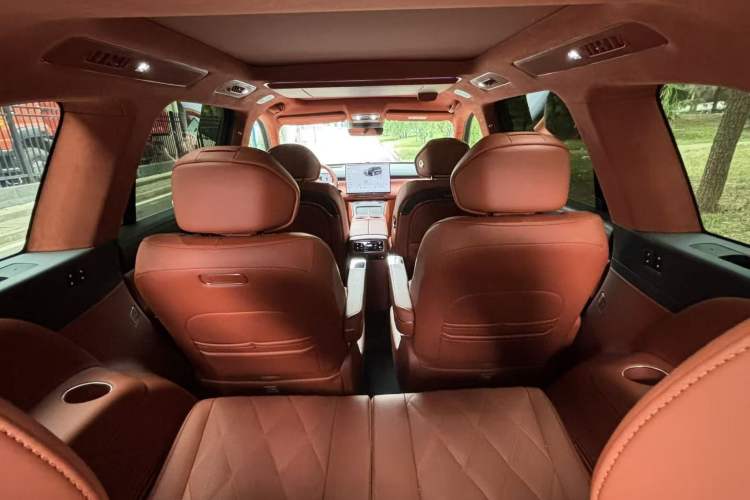 Used VOYAH Titan 2026 Model Ultra Headliner