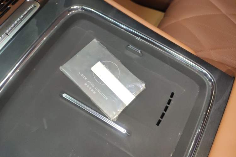 Used VOYAH Titan 2026 Model Max+ Interior 1