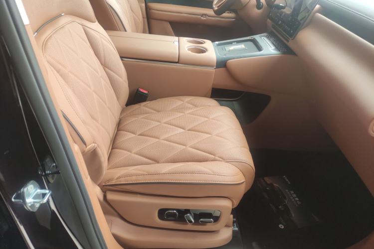 Used VOYAH Titan 2026 Model Max+ Right Front Seat