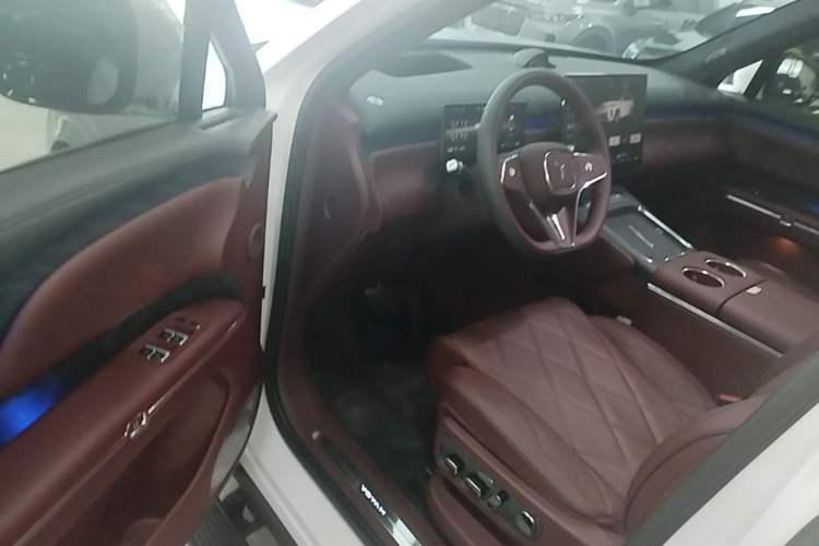Used VOYAH Titan 2026 Model Max+ Driver Seat