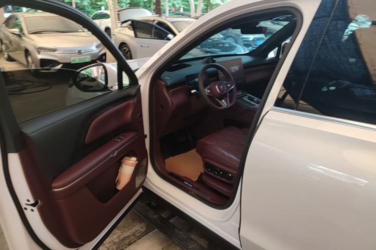 Used VOYAH Titan 2026 Model Max+ Driver Seat