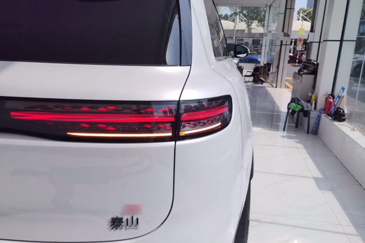 Used VOYAH Titan 2026 Model Max+ Exterior 3