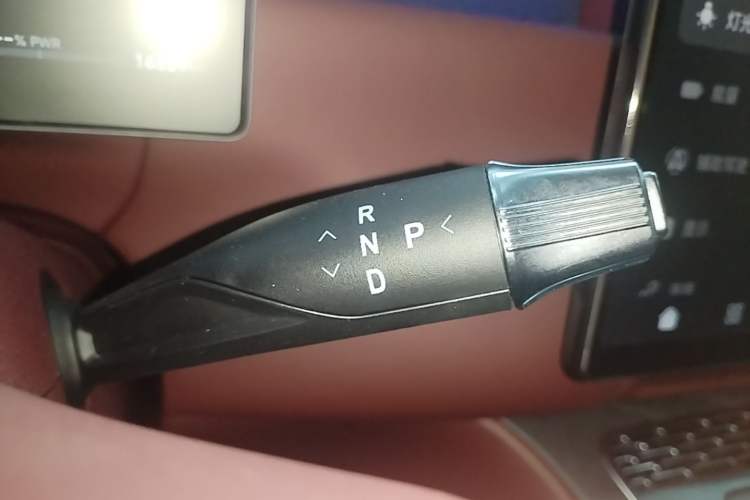 Used VOYAH Titan 2026 Model Max+ Gear Lever
