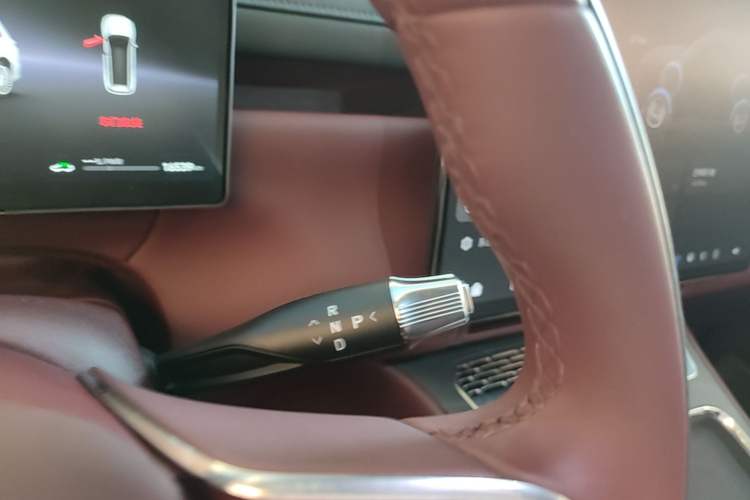 Used VOYAH Titan 2026 Model Max+ Gear Lever