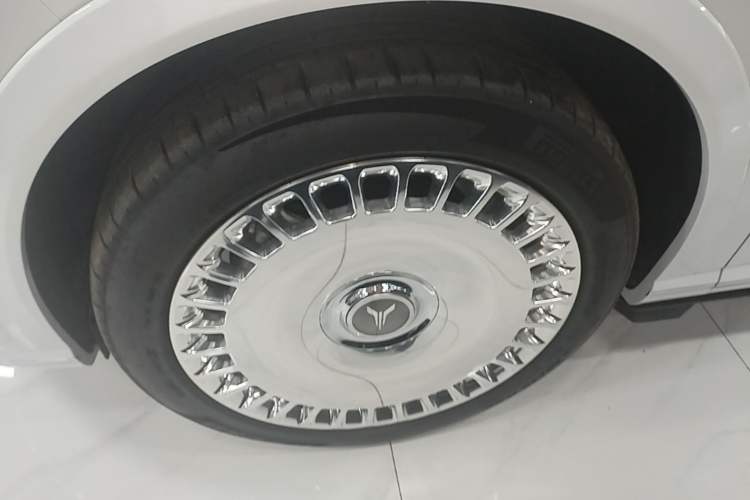 Used VOYAH Titan 2026 Model Max+ Left Front Wheel Hub