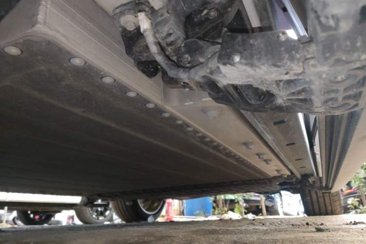 Used VOYAH Titan 2026 Model Max+ Left Side Sill