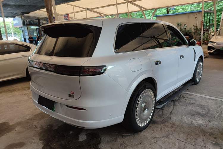 Used VOYAH Titan 2026 Model Max+ Rear Right 45 Deg