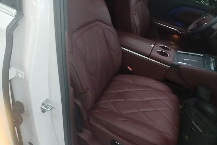 Used VOYAH Titan 2026 Model Max+ Right Front Seat