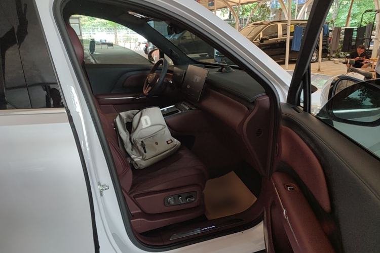 Used VOYAH Titan 2026 Model Max+ Right Front Seat