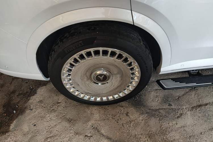 Used VOYAH Titan 2026 Model Max+ Right Rear Wheel Hub