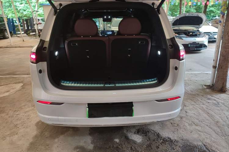 Used VOYAH Titan 2026 Model Max+ Trunk