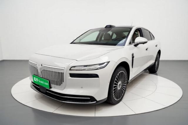 Ojetý VOYAH Light L 2026 Four-Wheel-Drive Ultra