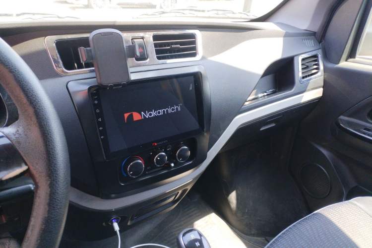 Used Wanxiang T01 2022 All-Electric Van with 38.016 kWh Audio And AC Panel