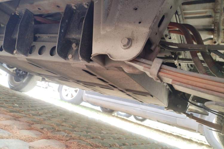 Used Wanxiang T01 2022 All-Electric Van with 38.016 kWh Chassis Rear Left