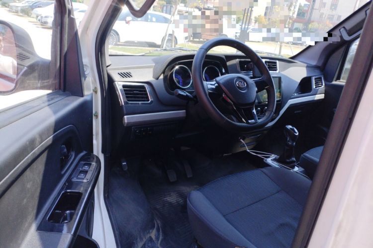 Used Wanxiang T01 2022 All-Electric Van with 38.016 kWh Driver Seat