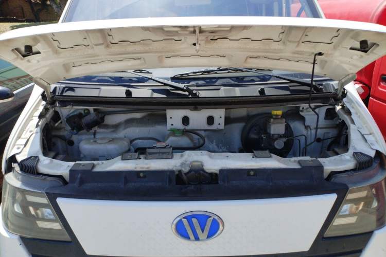 Used Wanxiang T01 2022 All-Electric Van with 38.016 kWh Engine Bay