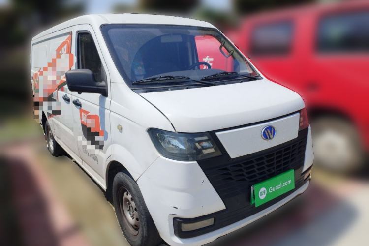Used Wanxiang T01 2022 All-Electric Van with 38.016 kWh Front Right 45 Deg