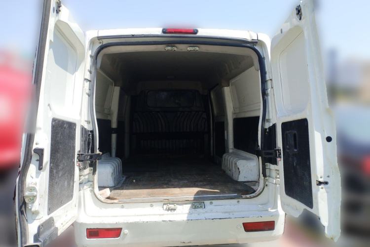 Used Wanxiang T01 2022 All-Electric Van with 38.016 kWh Trunk