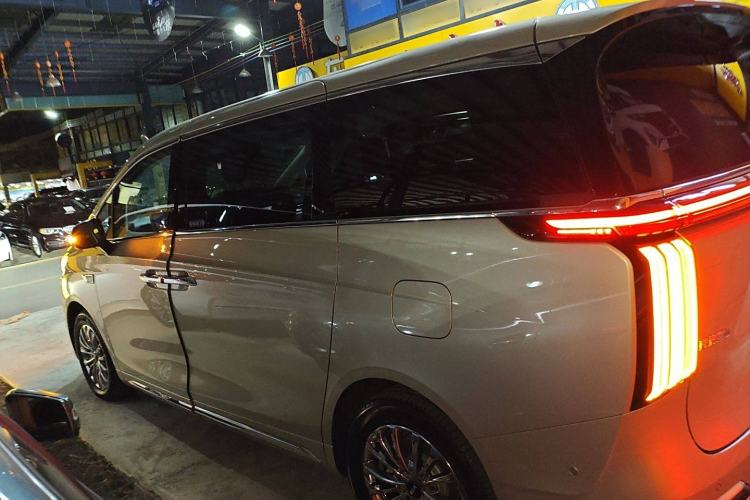 Used Wey Gaoshan 2023 Four-Wheel Drive Flagship Edition Exterior 3