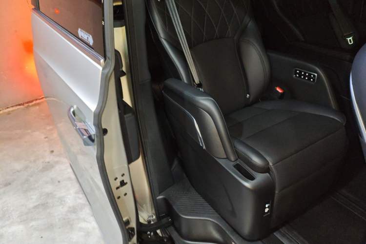 Used Wey Gaoshan 2023 Four-Wheel Drive Flagship Edition Interior 6
