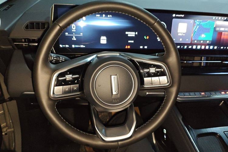 Used Wey Gaoshan 2023 Four-Wheel Drive Flagship Edition Steering Wheel
