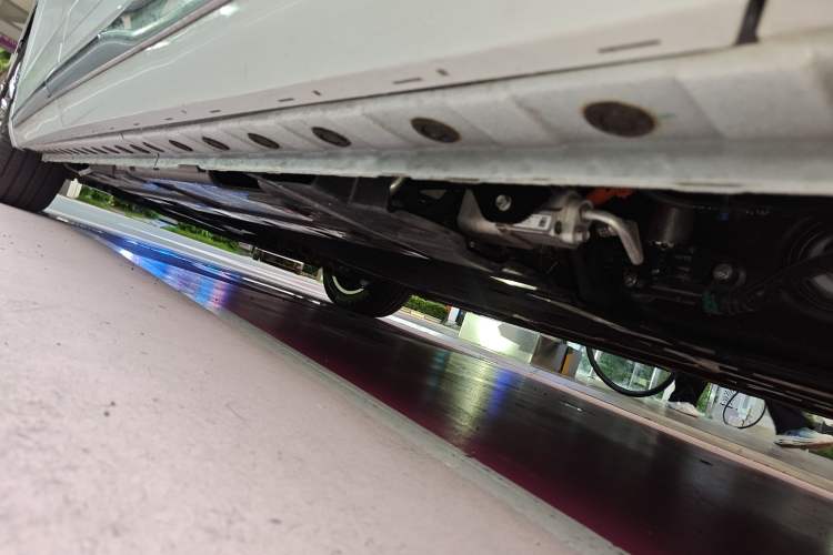 Used Wey Gaoshan 2025 Four-Wheel Drive Alpine 8 Chassis Rear Left
