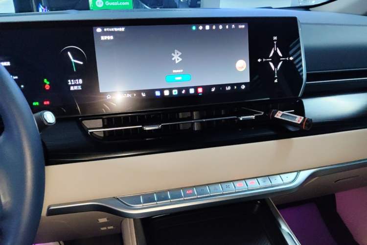Used Wey Gaoshan 2023 Four-Wheel Drive Flagship Edition Audio And AC Panel