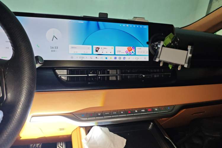 Used Wey Gaoshan 2023 Four-Wheel Drive Flagship Edition Audio And AC Panel