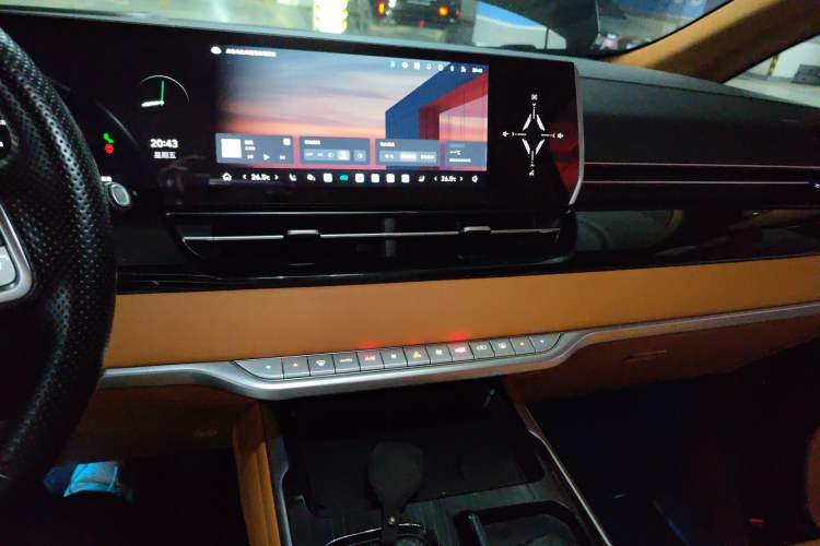 Used Wey Gaoshan 2023 Four-Wheel Drive Flagship Edition Audio And AC Panel