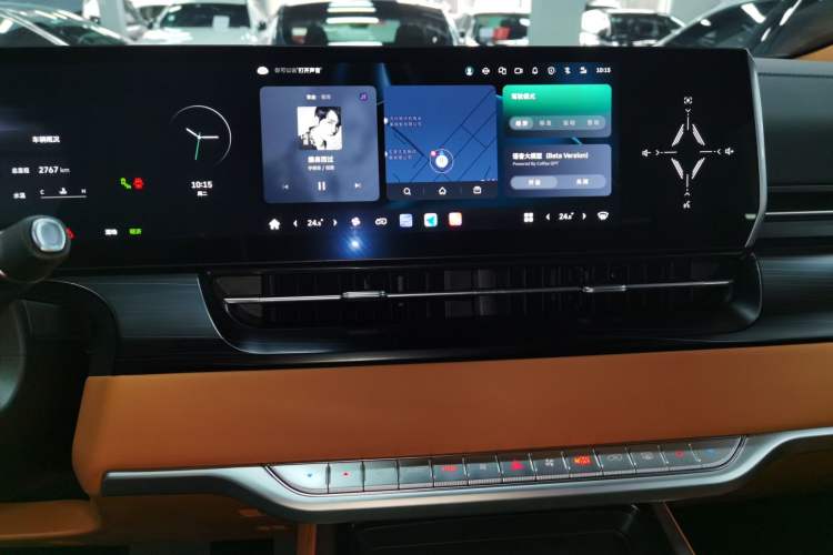 Used Wey Gaoshan 2023 Four-Wheel-Drive Executive Extended Version Audio And AC Panel