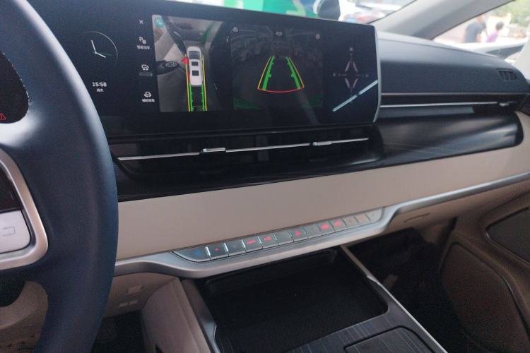 Used Wey Gaoshan 2023 Four-Wheel Drive Flagship Edition Audio And AC Panel