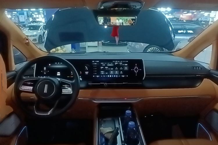 Used Wey Gaoshan 2023 Four-Wheel-Drive Executive Extended Version Center Console