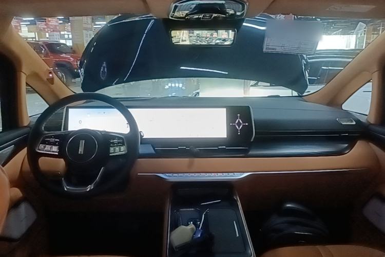 Used Wey Gaoshan 2023 Four-Wheel-Drive Executive Extended Version Center Console