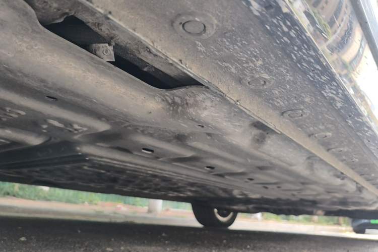 Used Wey Gaoshan 2023 Four-Wheel-Drive Executive Extended Version Chassis Front Left