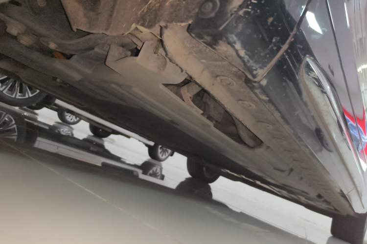 Used Wey Gaoshan 2023 Four-Wheel-Drive Executive Extended Version Chassis Front Left