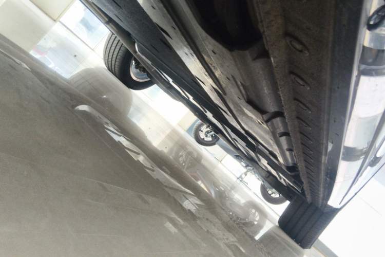 Used Wey Gaoshan 2023 Four-Wheel-Drive Executive Extended Version Chassis Front Left