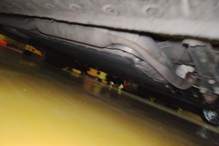 Used Wey Gaoshan 2023 Four-Wheel Drive Flagship Edition Chassis Front Right