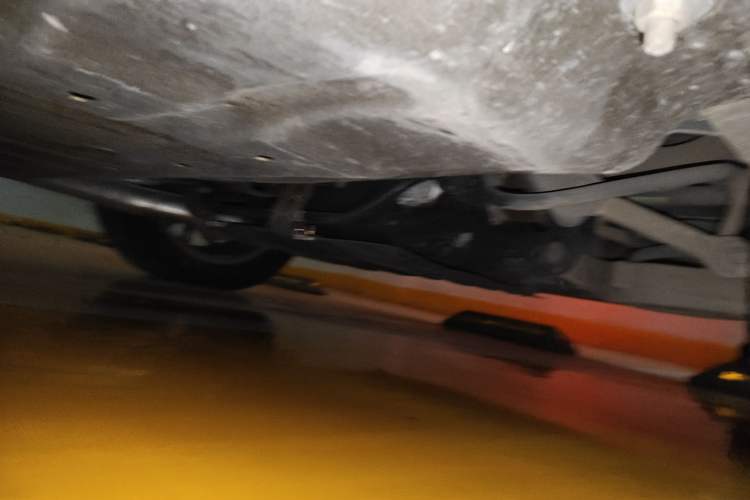 Used Wey Gaoshan 2023 Four-Wheel-Drive Executive Extended Version Chassis Rear Left