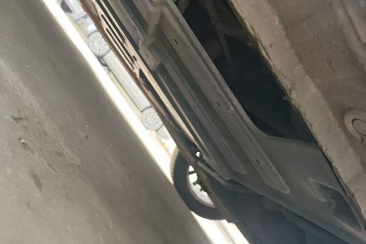 Used Wey Gaoshan 2023 Four-Wheel-Drive Executive Extended Version Chassis Rear Left