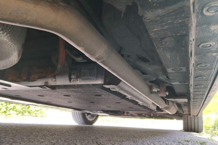 Used Wey Gaoshan 2023 Four-Wheel-Drive Executive Extended Version Chassis Rear Right