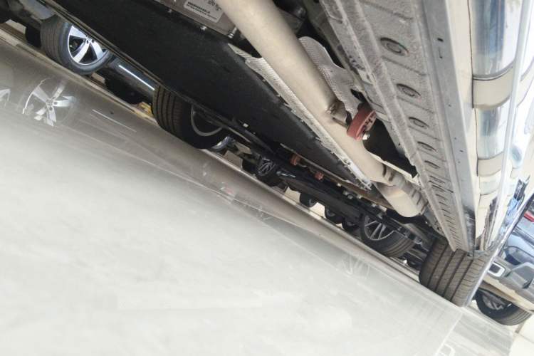 Used Wey Gaoshan 2023 Four-Wheel-Drive Executive Extended Version Chassis Rear Right