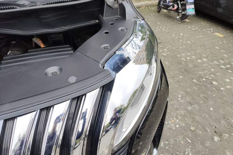 Used Wey Gaoshan 2023 Four-Wheel Drive Flagship Edition Engine Bay Left