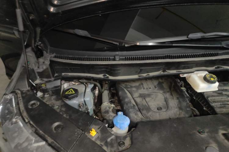 Used Wey Gaoshan 2023 Four-Wheel-Drive Executive Extended Version Engine Bay Right