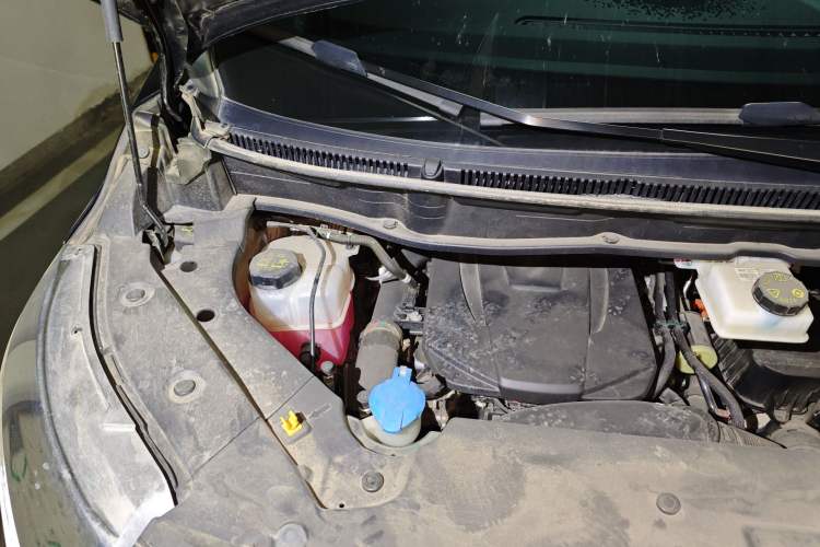 Used Wey Gaoshan 2023 Four-Wheel Drive Flagship Edition Engine Bay Right