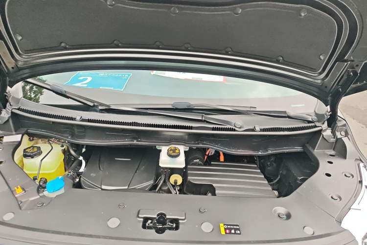 Used Wey Gaoshan 2023 Four-Wheel Drive Flagship Edition Engine Bay