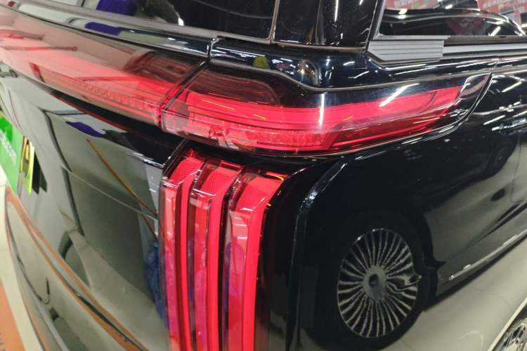 Used Wey Gaoshan 2023 Four-Wheel Drive Flagship Edition Exterior 3