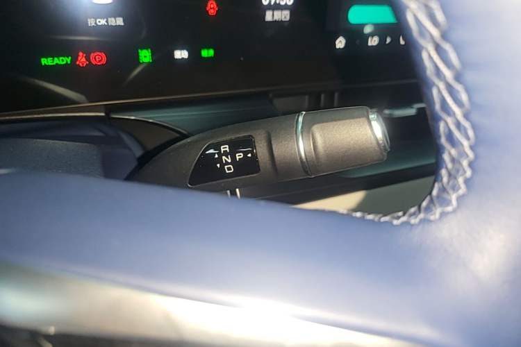 Used Wey Gaoshan 2023 Four-Wheel-Drive Executive Extended Version Gear Lever